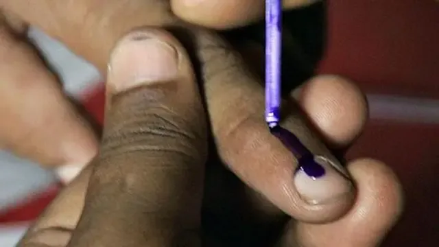 महाराष्ट्रात ग्रामपंचायत ते जिल्हा परिषद निवडणुकांचे संकेत; डिसेंबर २०२६ मध्ये होण्याची शक्यता