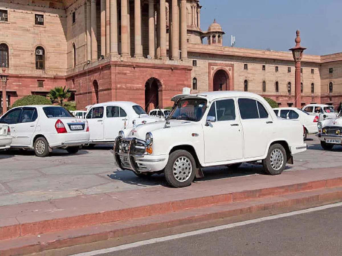 सरकारी वाहनांच्या खासगी वापरावर केंद्राची बंदी; वित्तीय शिस्त व पारदर्शकता वाढवण्यासाठी कडक नियमावली जारी