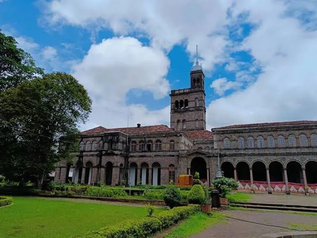 सावित्रीबाई फुले पुणे विद्यापीठात बनावट पदवीचे रॅकेट सक्रिय; एका रिक्षाचालकाच्या सतर्कतेने उघडकीस आला मोठा प्रकार