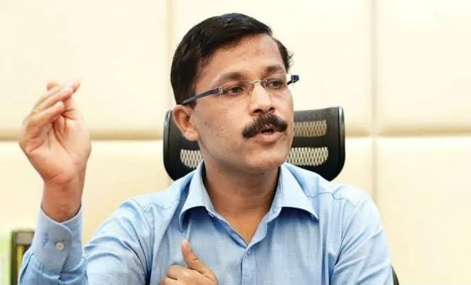 तुकाराम मुंढेंचा भेसळखोरांना इशारा; पुण्यात लाखोंचा अन्नसाठा जप्त, अनेकांवर कारवाई