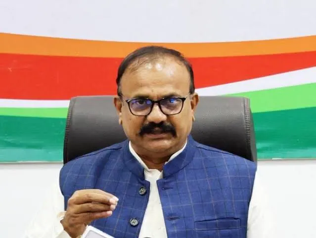 MPSC पेपरफुटीवरील पोस्ट महागात; हर्षवर्धन सपकाळांविरोधात गुन्हा