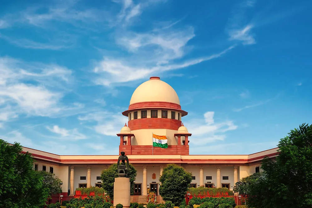 विमा नसलेल्या वाहनांना पेट्रोल-डिझेल बंद करण्याचे सर्वोच्च न्यायालयाचे निर्देश