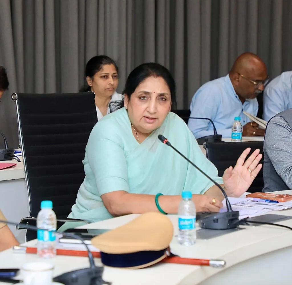 चाकणच्या विकासाला नवी गती; खड्डे बुजविण्याचे आणि अतिक्रमण हटविण्याचे आदेश