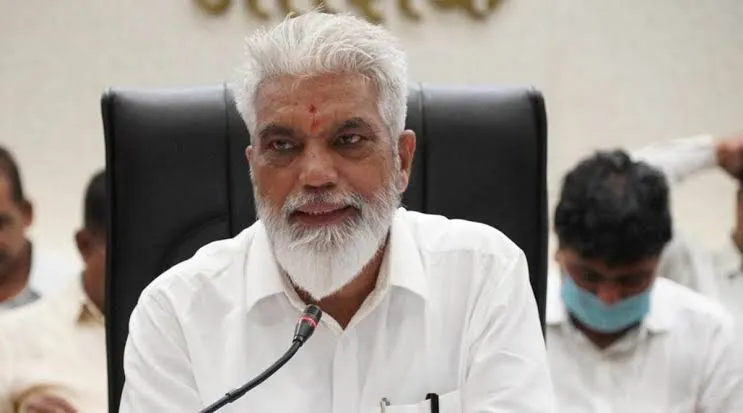 शाळांतील त्रुटींवर अभिजीत दीपके यांच्या सूचनांना शिक्षणमंत्र्यांचा प्रतिसाद