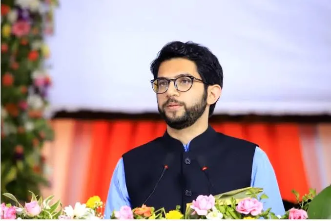 हिंजवडी आयटी पार्कमधील १५ लाख नोकऱ्यांवर संकट? कंपन्या महाराष्ट्र सोडण्याच्या तयारीत असल्याचा आदित्य ठाकरेंचा दावा