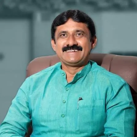 दूध भेसळ प्रकरणाला नवे वळण; देवदत्त निकम यांच्या समर्थनार्थ समर्थक आक्रमक
