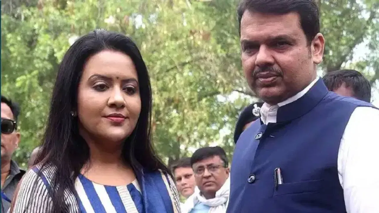 देवेंद्र फडणवीस दिल्लीला जाणार की महाराष्ट्रातच? अमृता फडणवीसांनी स्पष्ट केली भूमिका