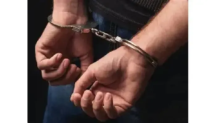 पुणे विमानतळावर प्रवाशांची फसवणूक करणारा भामटा जेरबंद; बनावट ओळखपत्र दाखवून उकळत होता हजारो रुपये