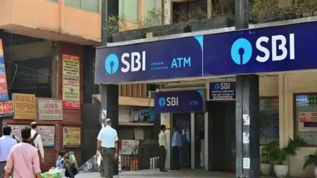 बँक कर्मचाऱ्यांचा तीन दिवसीय संप अखेर मागे; आजपासून बँकांचे कामकाज सुरळीत, ग्राहकांना मोठा दिलासा