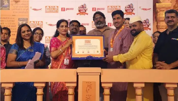 पुण्यात विश्वविक्रमाची नोंद; १२ हजार विद्यार्थ्यांचे सामूहिक गणेशस्तोत्र पठण ‘एशिया बुक ऑफ रेकॉर्डस्’मध्ये