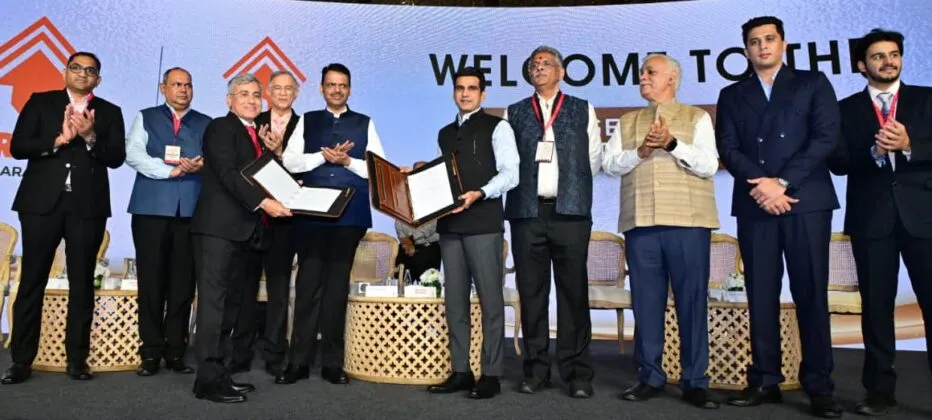 पुढील १० वर्षांत मुंबई झोपडपट्टीमुक्त; फडणवीसांची मोठी घोषणा