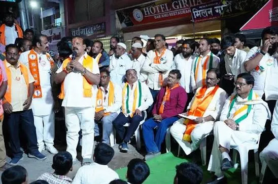फुलंब्रीत ठाकरेंच्या शिवसेनेला धक्का; नगराध्यक्षांसह सर्व नगरसेवक शिंदेंच्या शिवसेनेत