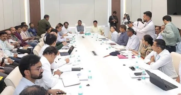 रस्ते अपघातांना आळा घालण्यासाठी ११ जिल्ह्यांत नवा उपक्रम; प्रताप सरनाईकांचे तंत्रज्ञानाच्या वापरावर भर