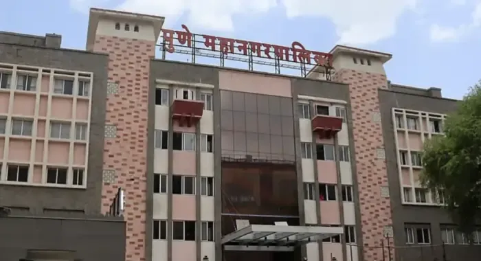 पुणेकरांनो सावधान! कचरा टाकणे, थुंकणे महागणार; महापालिका दंडाची रक्कम वाढवणार