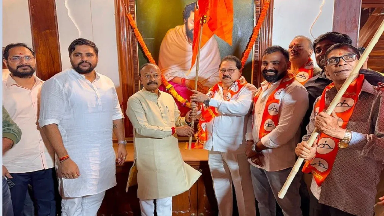 भाजपला कल्याणमध्ये धक्का? गणपत गायकवाडांचे निकटवर्तीय अनंता पावशे शिंदेसेनेत