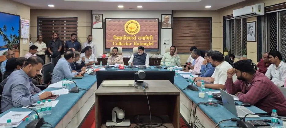 १०० टक्के निधी खर्च करण्याचे लक्ष्य; रत्नागिरीत पालकमंत्र्यांचे आदेश