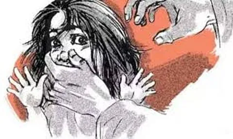लोहगावमधील पवार वस्तीत ४ वर्षांच्या चिमुकलीवर लैंगिक अत्याचार; विश्रांतवाडीनंतर पुण्यात पुन्हा धक्कादायक घटना, नागरिकांमध्ये तीव्र संताप!  ​