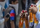 सातारा-फलटण मार्गावर शिवथर येथे धडक कारवाई; कंटेनर भरून बनावट दारू पकडली