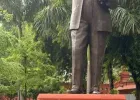 जंतर-मंतर लाठीचार्जप्रकरणी  चंद्रशेखर आझाद आक्रमक; संसदेत बाबासाहेबांच्या पुतळ्याखाली आंदोलन