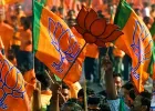 महायुतीत पुन्हा खडाजंगी? मुंबई बँकेत शिंदे गटाची तयारी, पुण्यात भाजपचा स्वबळाचा इशारा