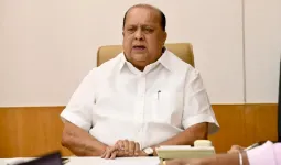 कोल्हापूरच्या राजकारणात मोठा ट्विस्ट; मंत्री हसन मुश्रीफ यांची गोकुळ दूध संघ निवडणूक न लढवण्याची घोषणा