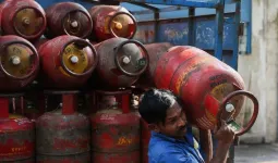 स्वयंपाकघरात गॅसऐवजी चालणार इथेनॉल! सर्वसामान्यांचे गॅस बिल कमी करण्यासाठी सरकारचा मोठा प्लॅन