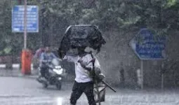 अतीमुसळधार पावसाचा इशारा! महाराष्ट्रासह ३ राज्यांमध्ये रेड अलर्ट जाहीर