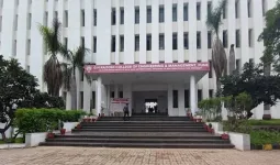 विद्यार्थिनीच्या सतर्कतेने टळला अनर्थ! वाघोलीत मोठी दुर्घटना टळली