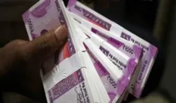 बारामतीत लाचखोर अधिकाऱ्याला बेड्या! ४ लाखांची रोकड स्वीकारताना ट्रॅफिक कंट्रोलर एसीबीच्या ताब्यात