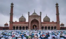 अयोध्येच्या परमहंस आचार्यांची राष्ट्रपतींकडे देशात नमाजवर बंदीची मागणी
