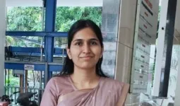 एमपीएससी परीक्षेत घवघवीत यश मिळवत पळशीच्या शितल खाडेने गाठले शिखर; गावकऱ्यांकडून आनंदोत्सव