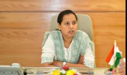 लेक लाडकी योजनेच्या अर्जात मोठा दिलासा; आता घरबसल्या आपले सरकार पोर्टलवरून ऑनलाइन अर्ज करता येणार