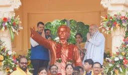 अण्णा भाऊ साठे जयंती; पुण्यात केंद्रीय गृहमंत्री अमित शाह व मुख्यमंत्र्यांकडून अभिवादन
