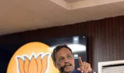 विनोद तावडेंना भाजपकडून मोठी जबाबदारी; यूपी निवडणुकीची धुरा