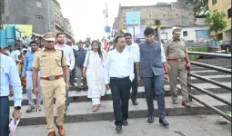 पंढरपूर मंदिर व घाट परिसराचा होणार कायापालट; मुख्य सचिव राजेश अग्रवाल यांनी केली पाहणी; विकास कामांना गती देण्याचे प्रशासनाला निर्देश