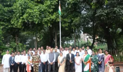 नवी दिल्लीतील दोन्ही महाराष्ट्र सदनांमध्ये स्वातंत्र्यदिन अतिशय उत्साहात साजरा; निवासी आयुक्त डॉ. श्वेता सिंघल यांच्या हस्ते राष्ट्रध्वजारोहण