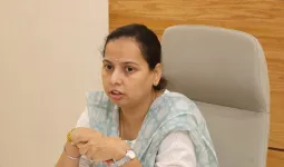 रस्त्यावर राहणाऱ्या बालकांच्या पुनर्वसना साठी फिरते पथक योजना तातडीने कार्यान्वित करा; महिला व बाल विकास मंत्री आदिती तटकरे यांचे निर्देश