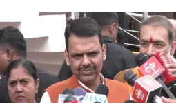 पुण्यातील हल्ल्याच्या घटनेवर फडणवीसांची नाराजी; वाद टाळण्याचे आवाहन