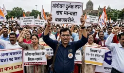 पुण्यात कनिष्ठ महाविद्यालयीन शिक्षकांचा मोर्चा; मागण्या मान्य न झाल्यास आंदोलनाचा इशारा
