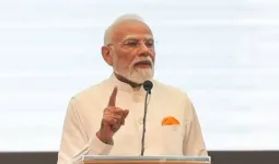 काँग्रेसच्या काळातील विकासावर मोदींचा निशाणा; वडोदऱ्यात ३५ हजार कोटींच्या प्रकल्पांचे लोकार्पण