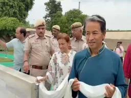 मेदांता रुग्णालयातून डिस्चार्ज मिळताच सोनम वांगचुक राजघाटावर; महात्मा गांधींना आदरांजली वाहत व्यक्त केली कृतज्ञता