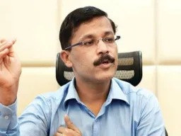 तुकाराम मुंढेंचा भेसळखोरांना इशारा; पुण्यात लाखोंचा अन्नसाठा जप्त, अनेकांवर कारवाई