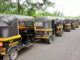 पुण्यात रिक्षा प्रवास महागण्याची शक्यता; पहिल्या दीड किमीसाठी २५ ऐवजी ३० रुपये प्रस्तावित