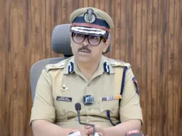 पुणे पोलिस आयुक्तांसह अनेक अधिकाऱ्यांना सेवा पदके जाहीर