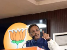 विनोद तावडेंना भाजपकडून मोठी जबाबदारी; यूपी निवडणुकीची धुरा