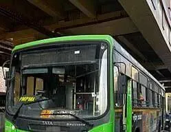 पुण्यात बसमध्ये चढताना पाय घसरला; विद्यार्थिनीचा चाकाखाली मृत्यू