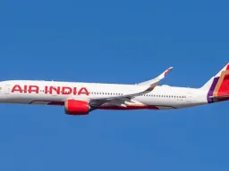 एअर इंडियाच्या विमानाला हवेत धक्का; ३०० फूट घसरल्याने १४ जखमी