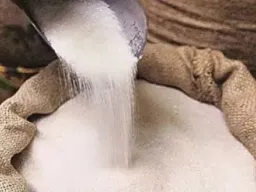 सणासुदीत महागाईचा तडाखा; डाळींसह साखरेचे दर वाढल्याने मिठाई महागणार