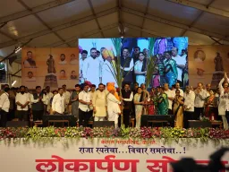 शेतकऱ्यांसाठी फडणवीसांची मोठी घोषणा; दिवसा मोफत वीज, थकबाकीमुक्तीचे प्रमाणपत्रही मिळणार