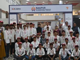 इस्रो अभ्यास दौरा पूर्ण करून ४१ विद्यार्थी नागपुरात दाखल; पालकमंत्र्यांनी साधला संवाद